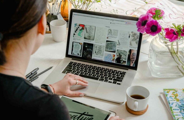 Combien de temps prend la création d’un site vitrine Webflow ?